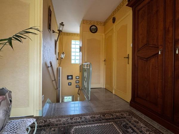 Maison individuelle avec grand terrain plat