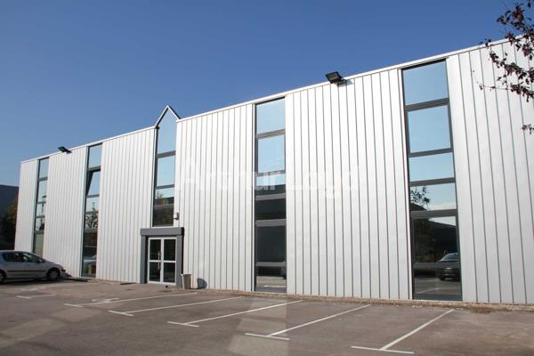 Bureaux à louer à Roncq dans parc sécurisé avec accès rapide aux axes