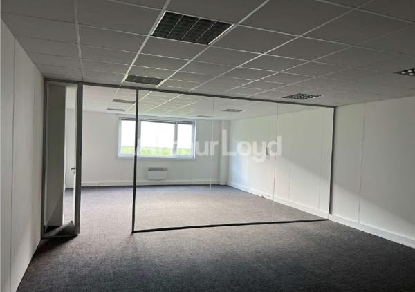 Bureaux à louer à Roncq dans parc sécurisé avec accès rapide aux axes