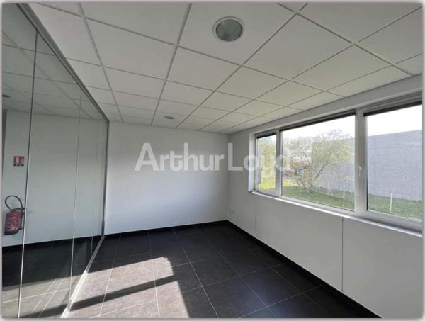 Bureaux à louer à Roncq dans parc sécurisé avec accès rapide aux axes