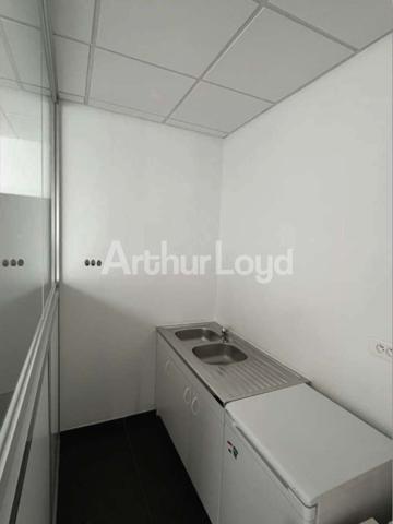 Bureaux à louer à Roncq dans parc sécurisé avec accès rapide aux axes