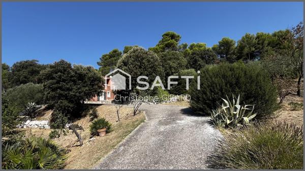 Villa de 195 m² sur Parc Paysager de 8016 m²