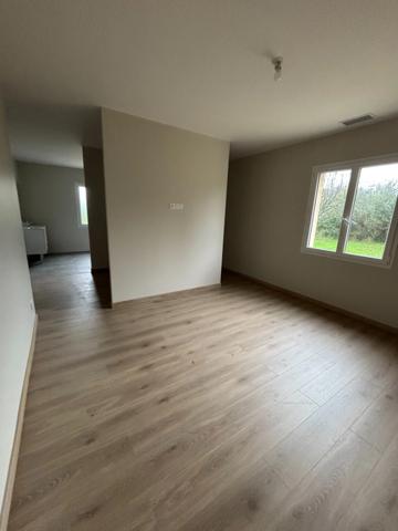 Maison à vendre 5 pièces FLEAC (16)