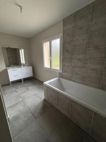 Maison à vendre 5 pièces FLEAC (16)