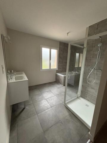 Maison à vendre 5 pièces FLEAC (16)