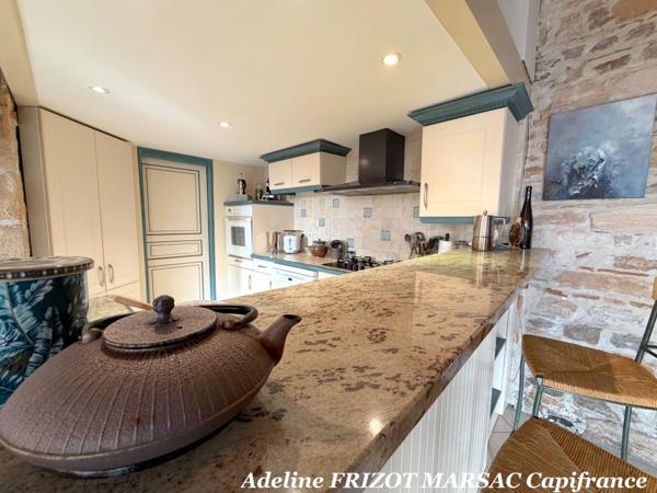 APPARTEMENT au CHARME EXCEPTIONNEL - 118m2 - 3 CHAMBRES - 1 BUREAU - LUMINEUX