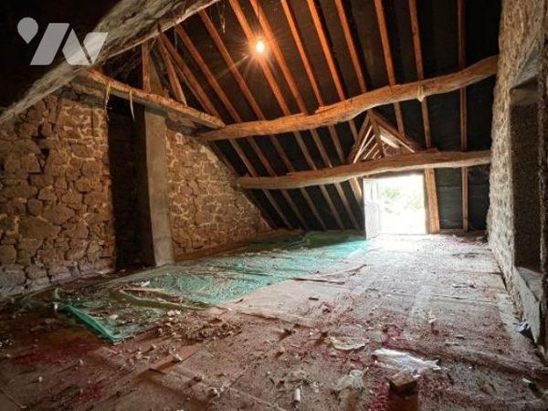 LA FERTE MACE, maison habitable de plain-pied avec terrain et grand garage