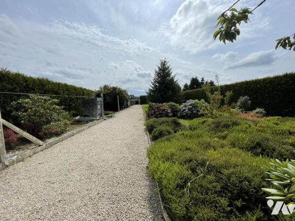 LA FERTE MACE, maison habitable de plain-pied avec terrain et grand garage