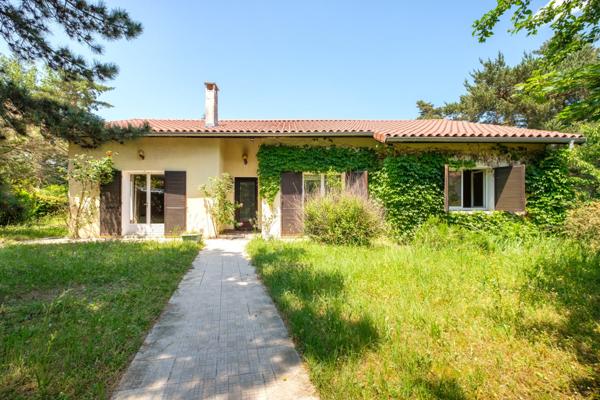 MAISON INIVIDUELLE DE PLAIN PIED AVEC DE TERRAIN 1000 M2