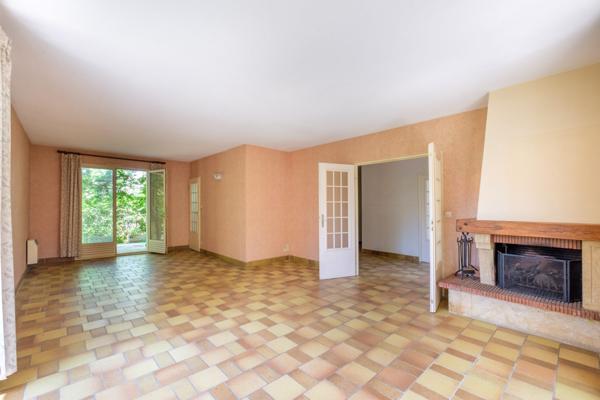 MAISON INIVIDUELLE DE PLAIN PIED AVEC DE TERRAIN 1000 M2