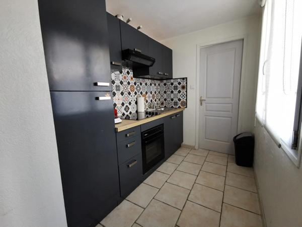 Appartement duplex à louer 2 pièces QUIMPER (29) - parking privé - Impasse - centre ville