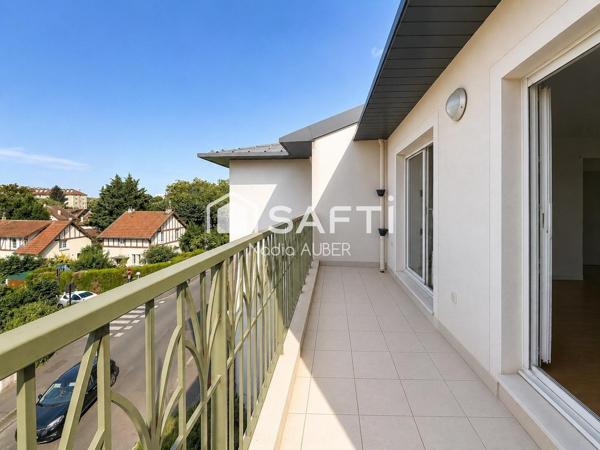 À VENDRE – Superbe 3/4 pièces dernier étage  avec grand balcon et parking – Plateau de Vitry-sur-Seine