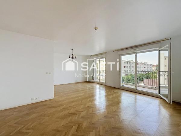 À VENDRE – Superbe 3/4 pièces dernier étage  avec grand balcon et parking – Plateau de Vitry-sur-Seine