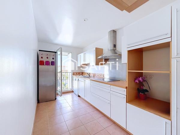 À VENDRE – Superbe 3/4 pièces dernier étage  avec grand balcon et parking – Plateau de Vitry-sur-Seine