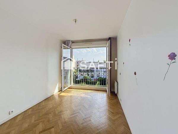 À VENDRE – Superbe 3/4 pièces dernier étage  avec grand balcon et parking – Plateau de Vitry-sur-Seine