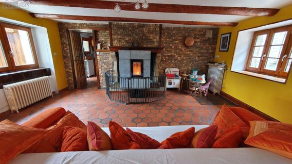 Maison à vendre à Le Vernet-Chaméane dans le Puy-de-Dôme (63580), ref : 2025-33-2025023