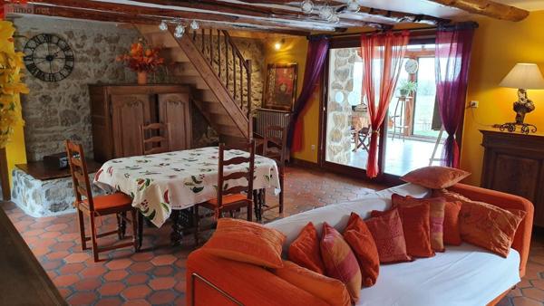 Maison à vendre à Le Vernet-Chaméane dans le Puy-de-Dôme (63580), ref : 2025-33-2025023