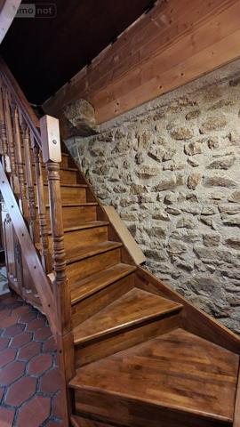 Maison à vendre à Le Vernet-Chaméane dans le Puy-de-Dôme (63580), ref : 2025-33-2025023