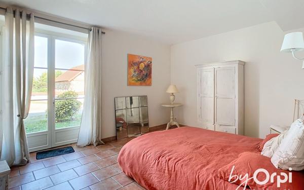 Maison à vendre    6 pièces • 240 m2 Néris-les-Bains