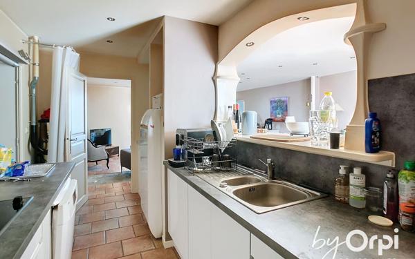 Maison à vendre    6 pièces • 240 m2 Néris-les-Bains