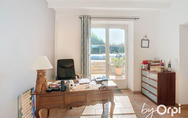 Maison à vendre    6 pièces • 240 m2 Néris-les-Bains