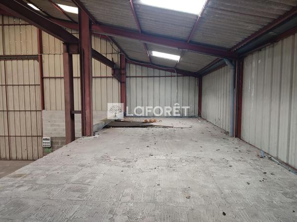 Location local commercial Saint-Nicolas-de-Redon - 1400 m² - 5 000 €/mois