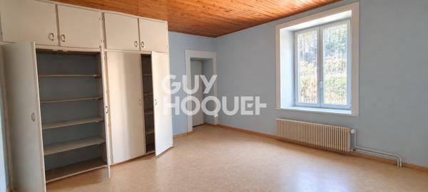 Appartement à rénover - jardin -garage -cave JOUGNE