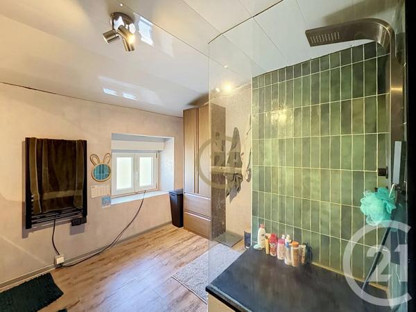 Appartement F5 à vendre  5 pièces - 81,18 m 2   PLANCHER BAS  - 70