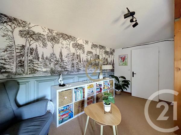 Appartement F5 à vendre  5 pièces - 81,18 m 2   PLANCHER BAS  - 70