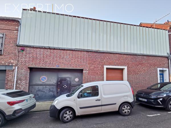 Eu (76260) BATIMENT AVEC GARAGE DE 339 M²