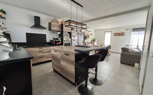 Maison à vendre    4 pièces •  Vauvert