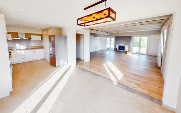 Maison à vendre    7 pièces • 186 m2 Peltre