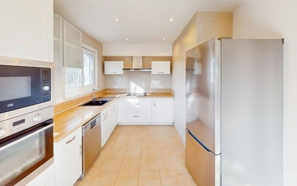 Maison à vendre    7 pièces • 186 m2 Peltre