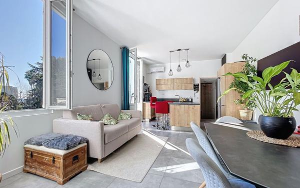 Maison à vendre    3 pièces • 53 m2 Nice