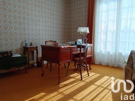 Maison traditionnelle 13 pièces de 231 m² à Montoire-sur-le-Loir (41800)