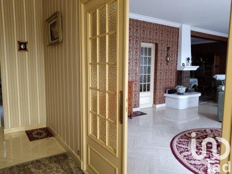 Maison traditionnelle 13 pièces de 231 m² à Montoire-sur-le-Loir (41800)