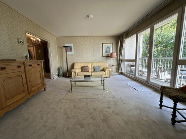 Appartement 5 pièces • 95 m² • Bords de Seine • Balcon & Parking