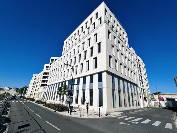 Bureaux à louer Bordeaux Euratlantique neuf et divisible dès 121 m²