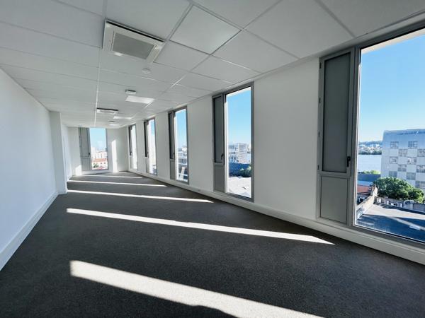 Bureaux à louer Bordeaux Euratlantique neuf et divisible dès 121 m²