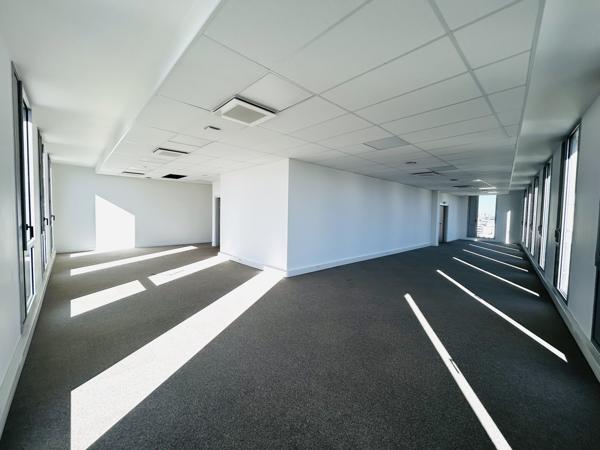 Bureaux à louer Bordeaux Euratlantique neuf et divisible dès 121 m²