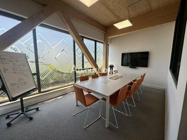 BUREAUX à LOUER de 302 m²