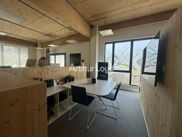 BUREAUX à LOUER de 302 m²