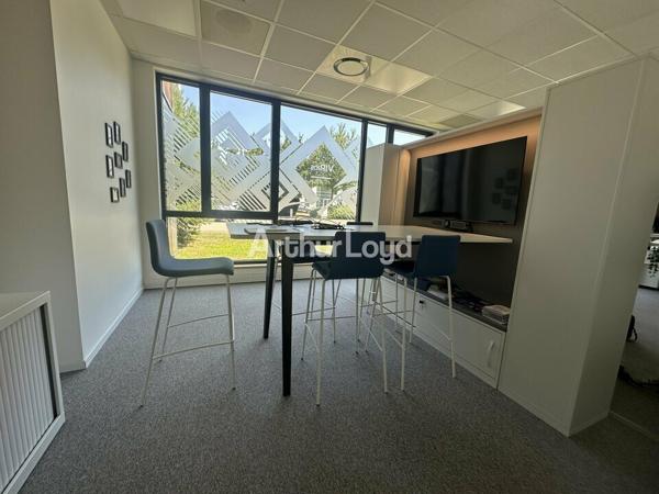 BUREAUX à LOUER de 302 m²
