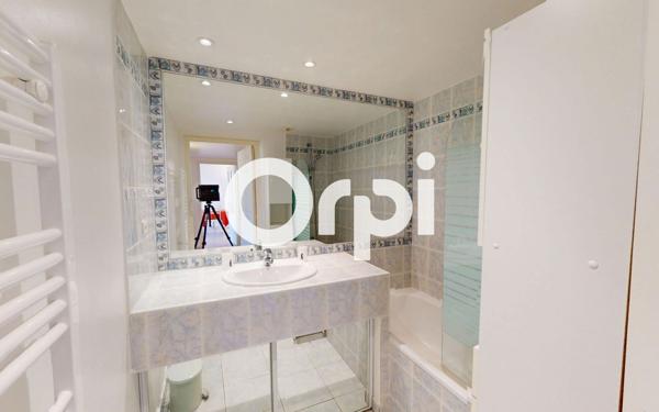 Appartement à vendre    2 pièces • 48,23 m2 Carqueiranne