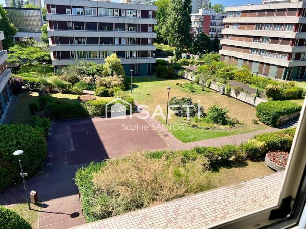 TRES LUMINEUX - EXPOSE PLEIN SUD - GRANDE CAVE