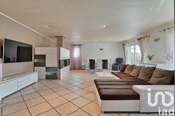 Maison à vendre 5 pièces 205 m² Bandol