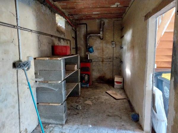 Sury-ès-Bois (18260) – Maison de village 100 m² avec jardin arboré et garage Prix : 57 000 € HAI Vente à terme libre: Paiement comptant 26 000 € + mensualité de 322,91 €/mois sur 8 ans