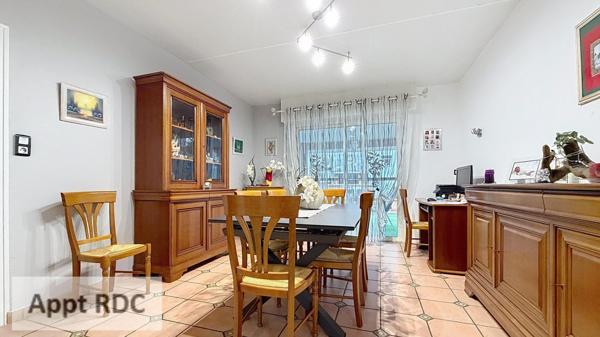 Maison 200 m2 avec un local commercial