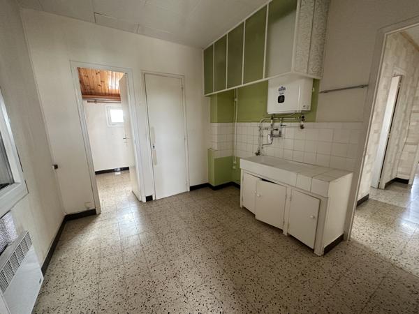 La Seyne-sur-Mer (83500) Haut de villa avec jardin et garages