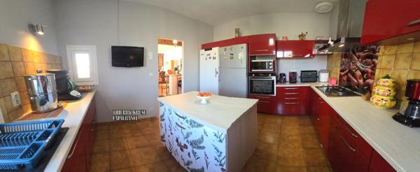 Maison familiale de 109 m² sur grand terrain arboré. Sous-sol complet. Quartier calme à Montauban.